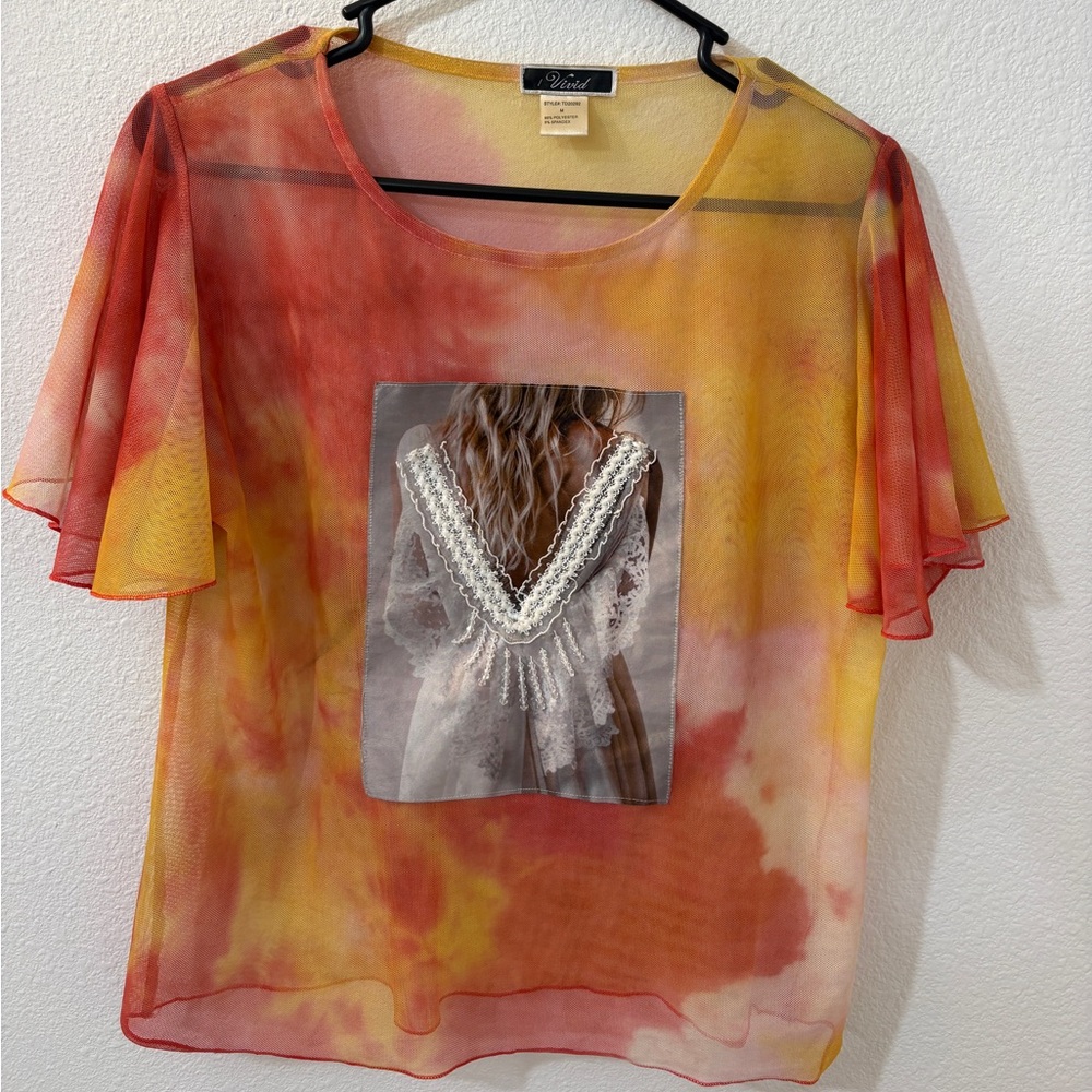 2000’s mall brand Artistic Red and Yellow Sheer Short Sleeve Top